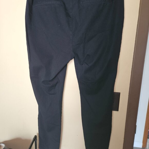 Old Navy High-Rise Never-Fade Pixie Size 18 - Picture 3 of 5